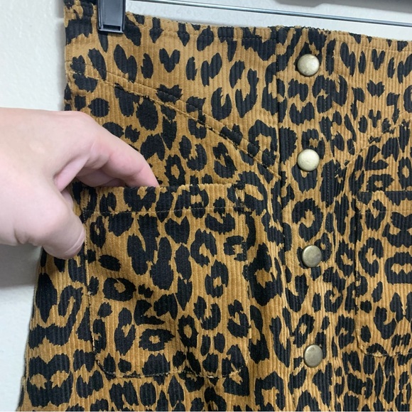 Loveriche size small cheetah print skirt - Picture 3 of 5